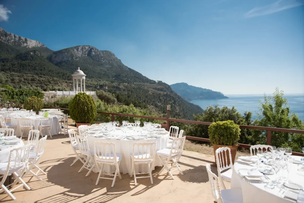 Beachfront Mallorca wedding venue with coastal views – perfect for destination weddings