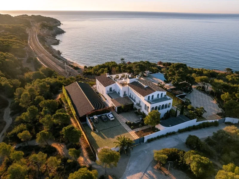 Le Mer wedding venue in Barcelona, Sitges Spain