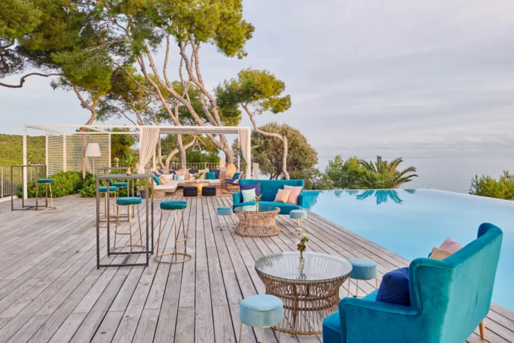 Le Mer chillout exterior area