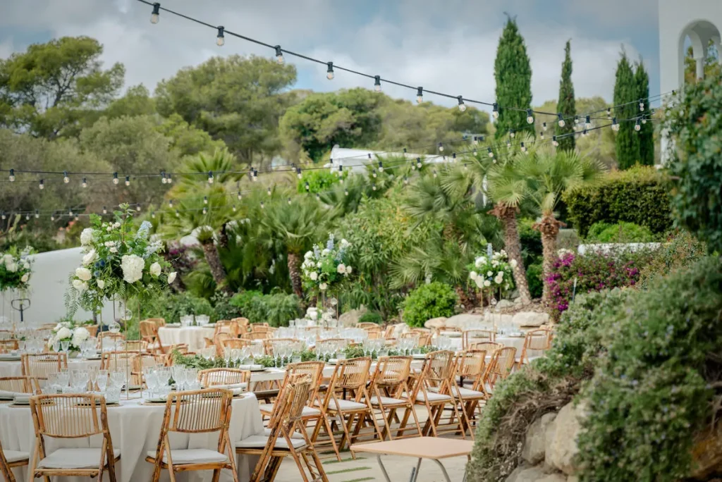 Le Mer exterior setting