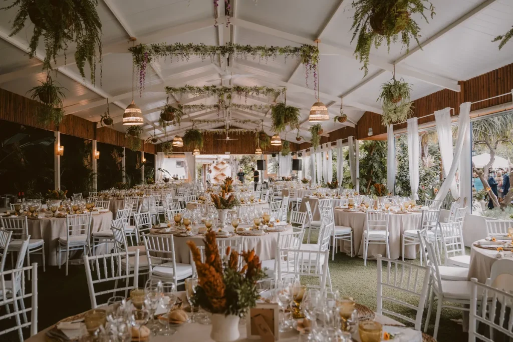 interior area for lunch in finca candles