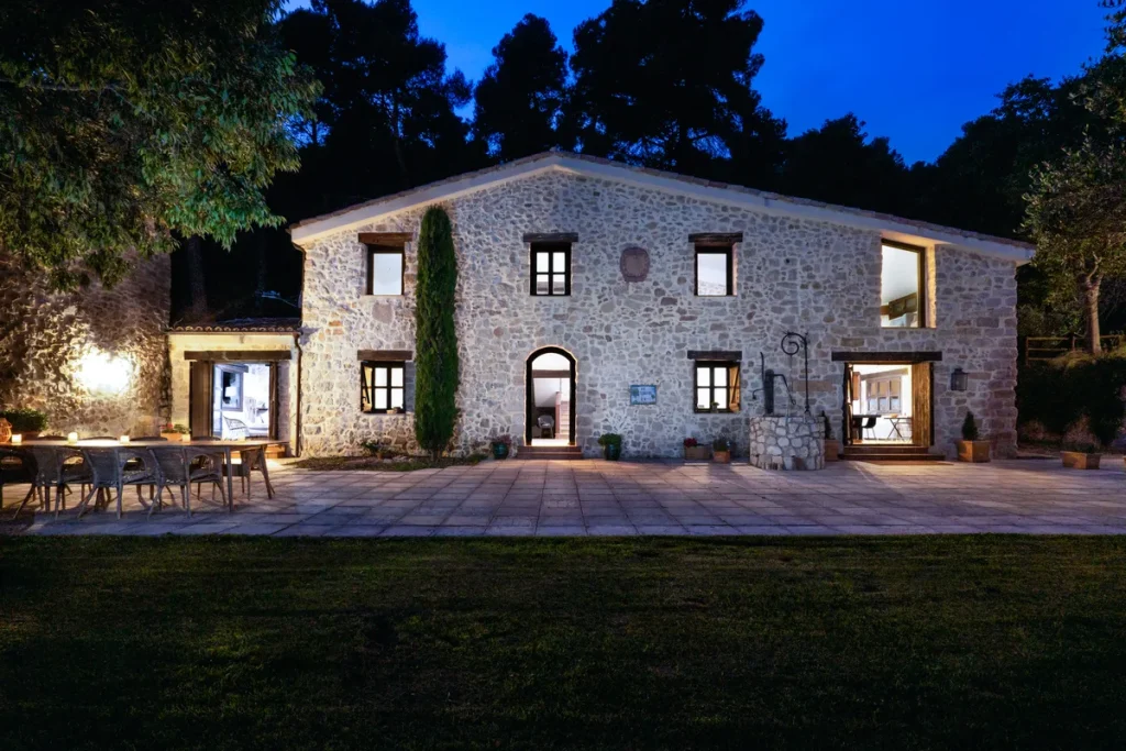 masia calma wedding venue in night
