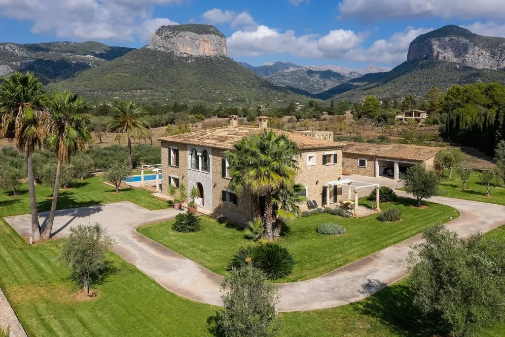 Rustic Look Villa in Mallorca