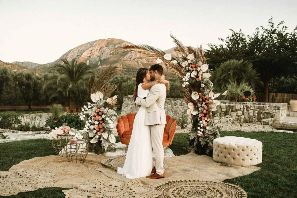 tipos bemigalip couple kiss photo