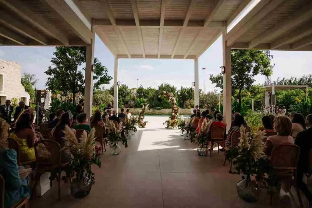 Miguel Marti exterior ceremony in Valencia