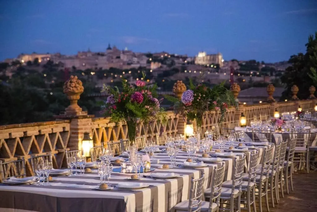 city views from wedding dinner table in Madrid outskirts venue